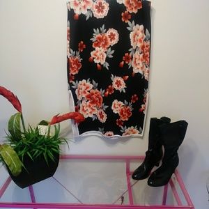 ASHLEY STEWART FLORAL MAXI PENCIL SKIRT